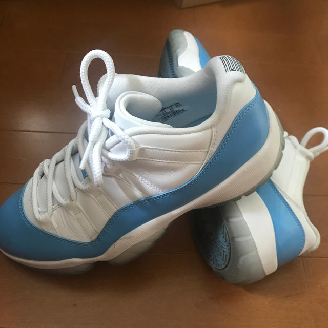 AIR JORDAN 11 low UNC靴/シューズ