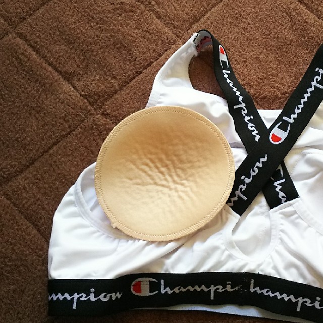 Champion(チャンピオン)のChampionスポーツブラ  Mサイズ スポーツ/アウトドアのトレーニング/エクササイズ(トレーニング用品)の商品写真