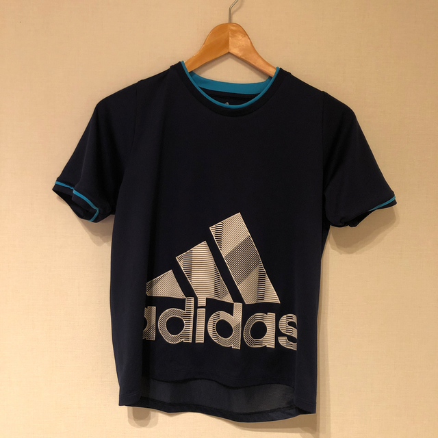 adidas(アディダス)のadidas Ｔシャツ　150 160 スポーツ/アウトドアのサッカー/フットサル(ウェア)の商品写真