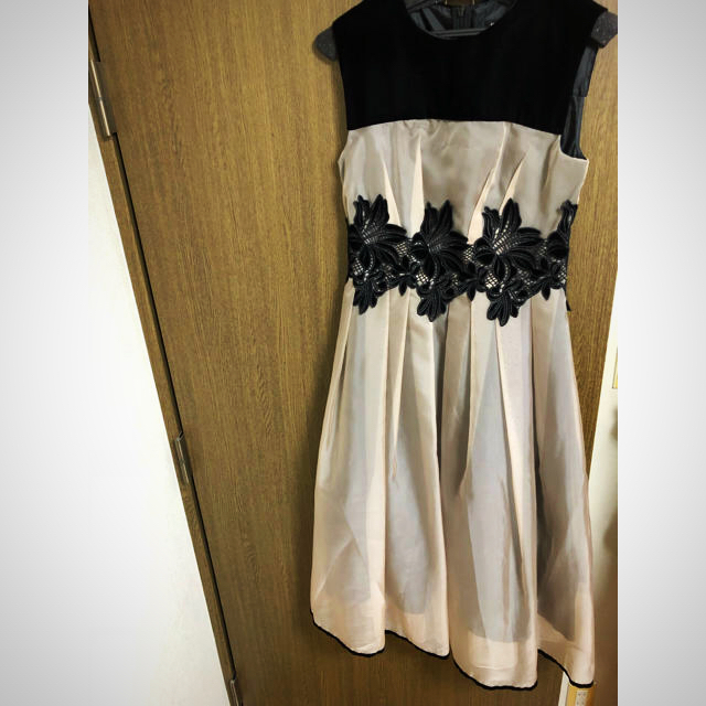 新品・未使用✨　ストロベリーフィールズ　♡大人気のドレス♡明日の発送可能です