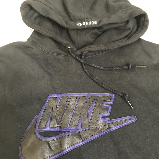 Supreme/Nike Leather Applique Hoodie 1