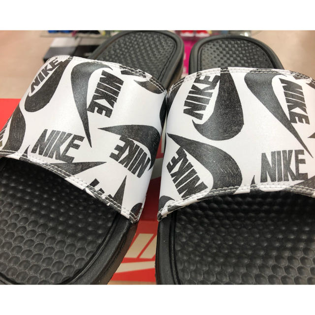 NIKE(ナイキ)のNIKEナイキ WMNS BENASSI JDI 29.0cm ベナッシサンダル メンズの靴/シューズ(サンダル)の商品写真