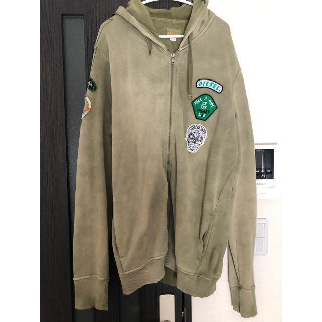 パーカーほぼ新品 DIESEL パーカー