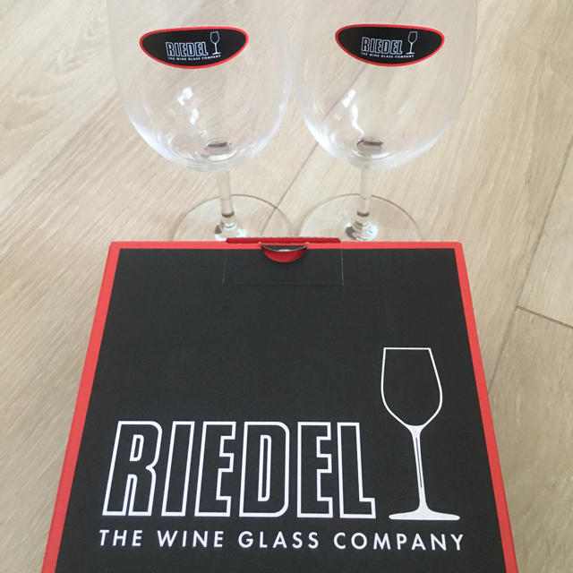 RIEDEL(リーデル)のリーデル　ペア　ワイングラス　白 インテリア/住まい/日用品のキッチン/食器(アルコールグッズ)の商品写真