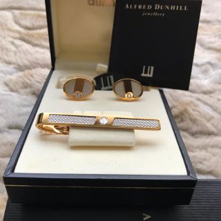 ダンヒル(Dunhill)のDUNHILL ネクタイピン&カフスボタン(新品未使用)(ネクタイピン)