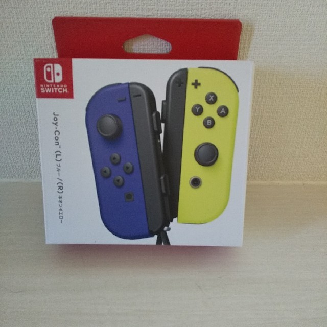 Nintendo Switch(ニンテンドースイッチ)の新品【Switch】Joy-Con(L) ブルー/(R) ネオンイエロー  エンタメ/ホビーのゲームソフト/ゲーム機本体(その他)の商品写真