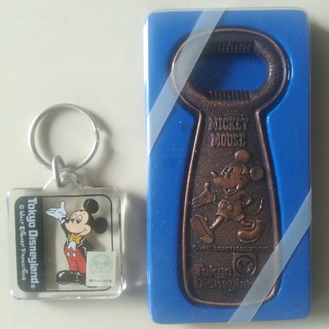 Disney(ディズニー)のディズニー　栓抜き　キーホルダー エンタメ/ホビーのおもちゃ/ぬいぐるみ(キャラクターグッズ)の商品写真