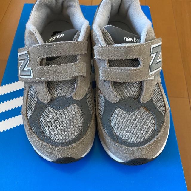 New Balance(ニューバランス)のニューバランス　kvv990 キッズ　19cm グレー キッズ/ベビー/マタニティのキッズ靴/シューズ(15cm~)(スニーカー)の商品写真