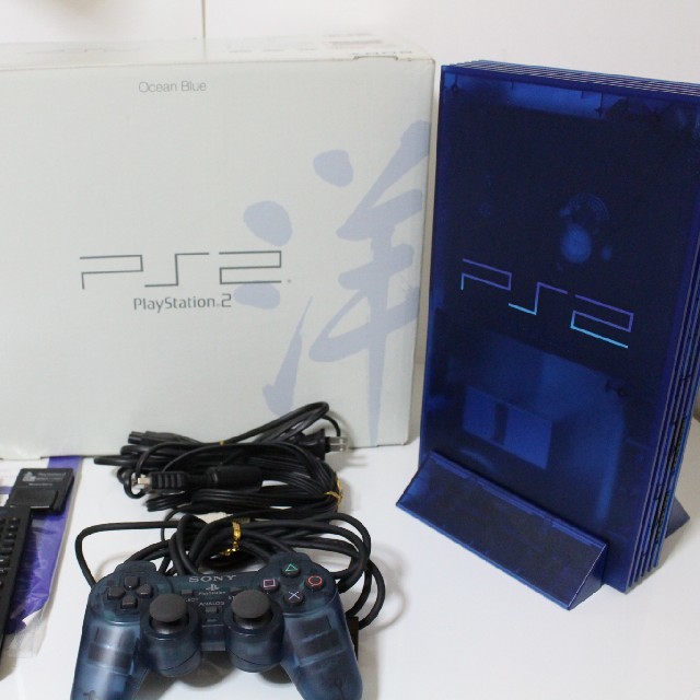 PlayStation2(プレイステーション2)の「美品・箱あり」PS2 本体 オーシャンブルー SCPH37000 エンタメ/ホビーのゲームソフト/ゲーム機本体(家庭用ゲーム機本体)の商品写真