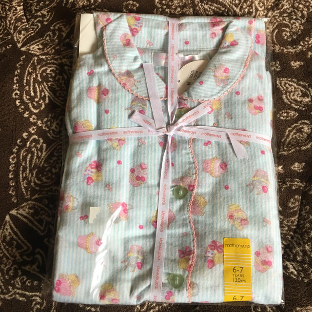 motherways(マザウェイズ)のマザウェイズ パジャマ 120 キッズ/ベビー/マタニティのキッズ服女の子用(90cm~)(パジャマ)の商品写真