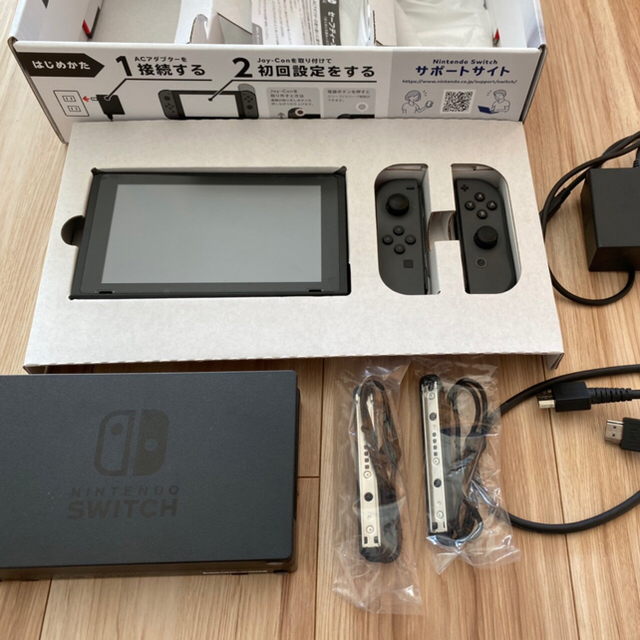 Nintendo Switch(ニンテンドースイッチ)の任天堂switch 本体 エンタメ/ホビーのゲームソフト/ゲーム機本体(家庭用ゲーム機本体)の商品写真