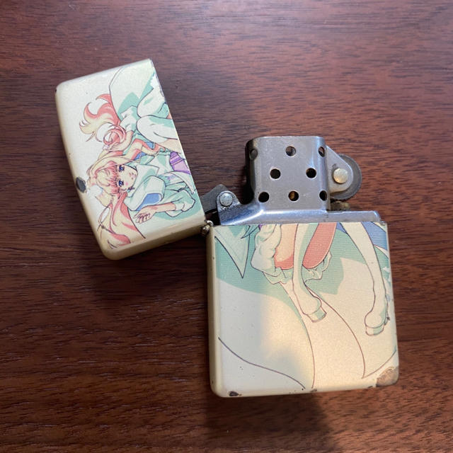 ZIPPO(ジッポー)の入手困難　ZIPPO 劇場版マクロスF シェリル 白うさぎVer. 09年製 メンズのファッション小物(タバコグッズ)の商品写真