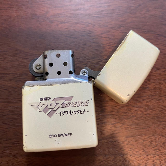 ZIPPO(ジッポー)の入手困難　ZIPPO 劇場版マクロスF シェリル 白うさぎVer. 09年製 メンズのファッション小物(タバコグッズ)の商品写真