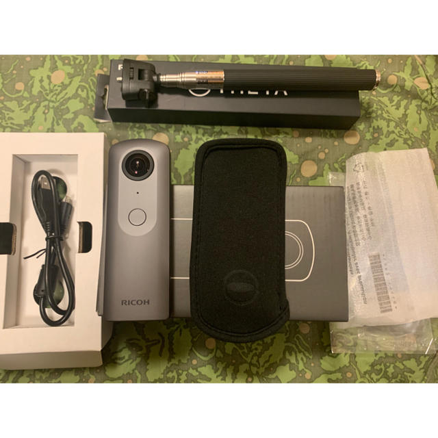 RICOH THETA V（セルフィースティック付）1回使用　メタリックグレー