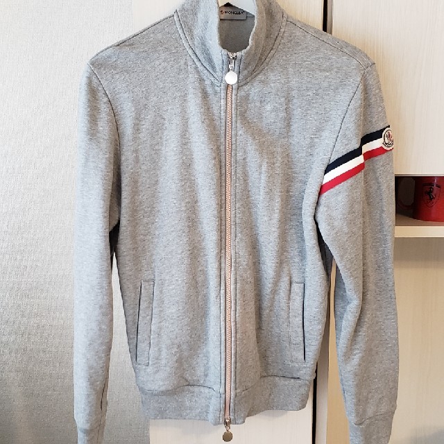 MONCLER(モンクレール)のMONCLER　ZIPアップスウェット sizeM グレー メンズのトップス(ジャージ)の商品写真