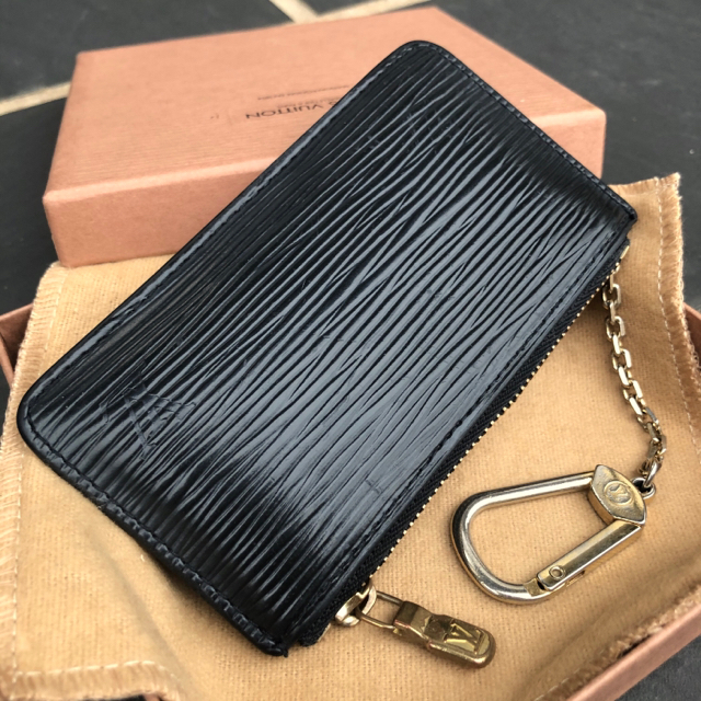 【15%値下】LOUIS VUITTON 黒 エピ　ポシェットクレ  コイン＆鍵