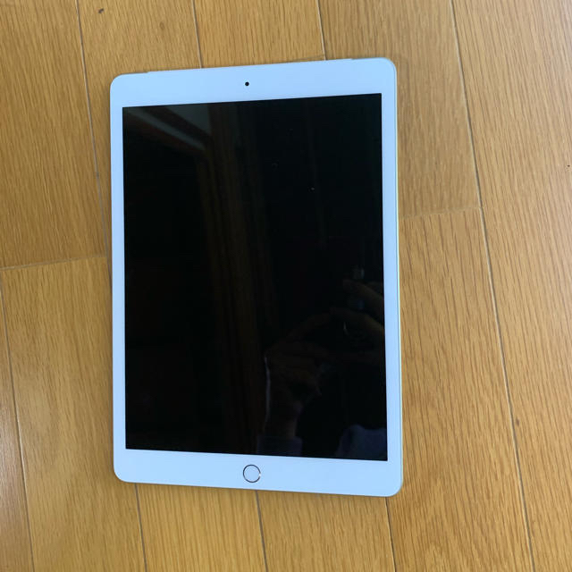 iPad 第7世代 シルバー 1