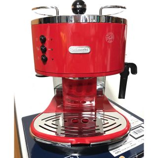 DeLonghi(エスプレッソマシン ・ レッド/赤色系)のフリマ DeLonghi(エスプレッソマシン ・ レッド/赤色系)のフリマ