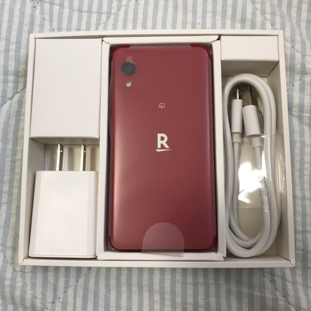 【新色】Rakuten Mini クリムゾンレッド　本体　ほぼ新品スマートフォン本体