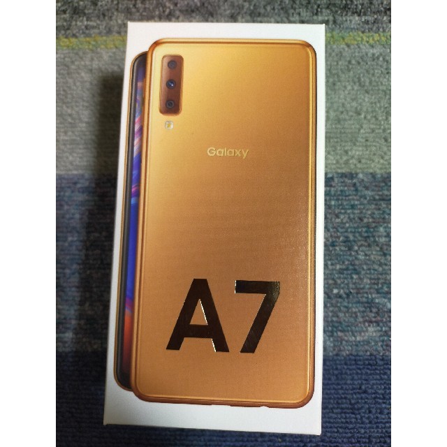 Galaxy A7 ゴールド 64GB SIMフリー