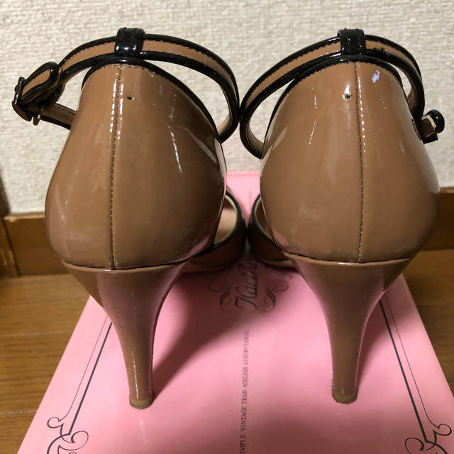 kariang(カリアング)の美品　カリアング　パンプス レディースの靴/シューズ(ハイヒール/パンプス)の商品写真