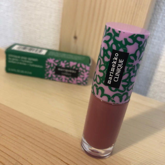 CLINIQUE(クリニーク)のCLINIQUE marimekko リップグロス コスメ/美容のベースメイク/化粧品(リップグロス)の商品写真