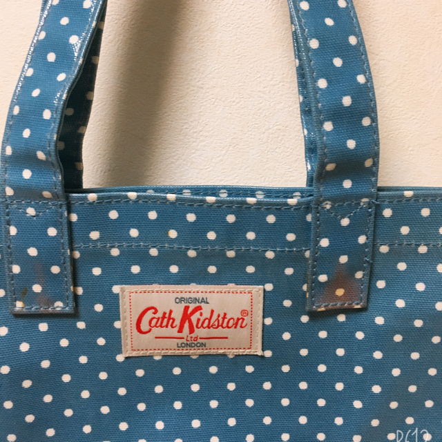 Cath Kidston(キャスキッドソン)の専用です！キャスキッドソン　ナイロンバッグ　ドット柄 レディースのバッグ(ショルダーバッグ)の商品写真