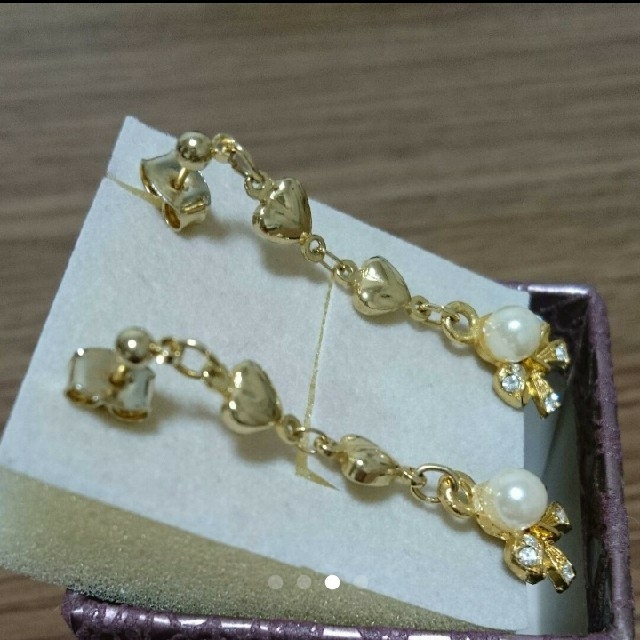 【美品】ハート&リボンピアス♡ レディースのアクセサリー(ピアス)の商品写真