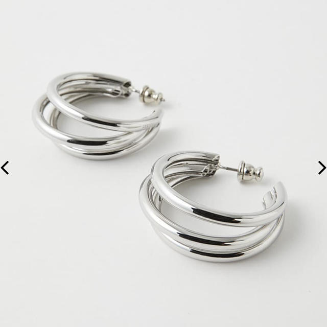 moussy(マウジー)のTRIPLE HOOP EARRINGS レディースのアクセサリー(ピアス)の商品写真