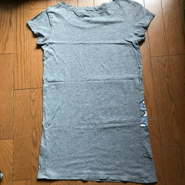 H&M(エイチアンドエム)のお値下げ！H&M 美品　ミニーマウス　ロングTシャツ レディースのトップス(Tシャツ(半袖/袖なし))の商品写真