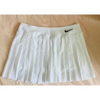 ナイキ(NIKE)のNike ナイキ 未使用 白 プリーツ スポーツ テニス スコート(キュロット)(ウェア)