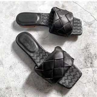 ボッテガヴェネタ(Bottega Veneta)のキルティング サンダル𖤐(サンダル)