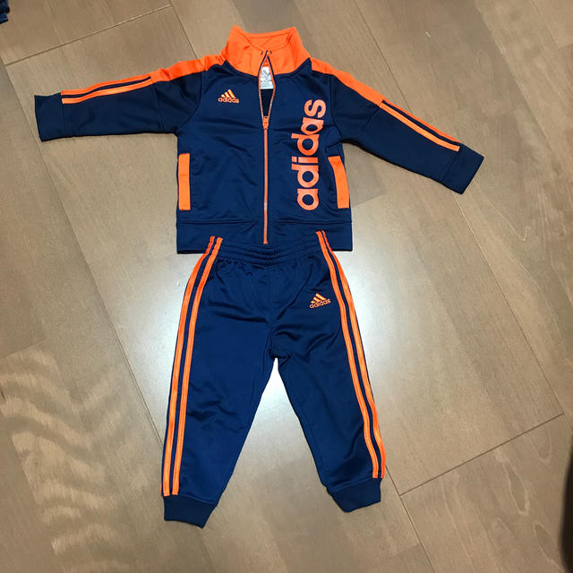 adidas(アディダス)のアディダススウェット キッズ/ベビー/マタニティのキッズ服男の子用(90cm~)(その他)の商品写真