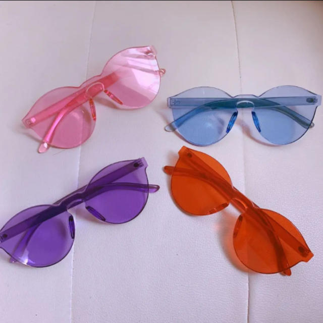 オルチャン  カラーサングラス　韓国ファッション  原宿 レディースのファッション小物(サングラス/メガネ)の商品写真