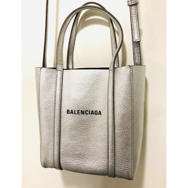 BALENCIAGA BAG(バレンシアガバッグ)の【美品】BALENCIAGA エブリデイトートXS レディースのバッグ(ショルダーバッグ)の商品写真