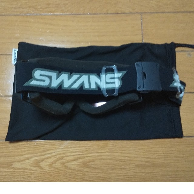 SWANS(スワンズ)のスワンズ　曇りにくいWレンズ　　 眼鏡可  ゴーグル スポーツ/アウトドアのスキー(その他)の商品写真