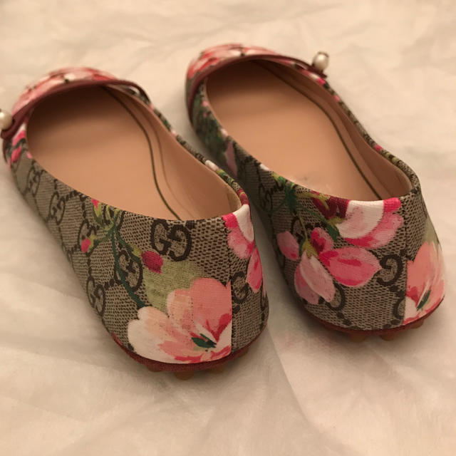 Gucci(グッチ)のGUCCI ブルームス レディースの靴/シューズ(バレエシューズ)の商品写真