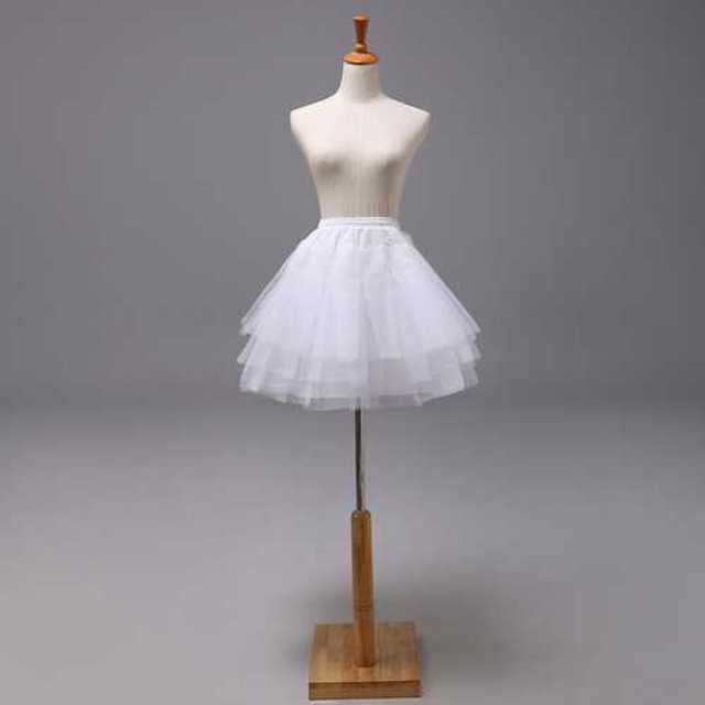 白 ウェディングドレス ミニパニア 3リム パニエ レディース 花嫁用品 結婚式 レディースの下着/アンダーウェア(ブライダルインナー)の商品写真
