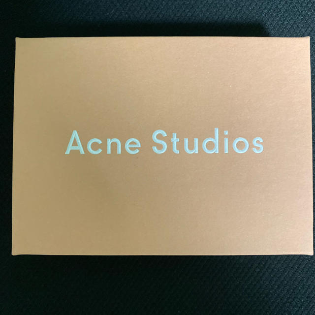 ACNE(アクネ)の美品　acnestudios card case メンズのファッション小物(名刺入れ/定期入れ)の商品写真