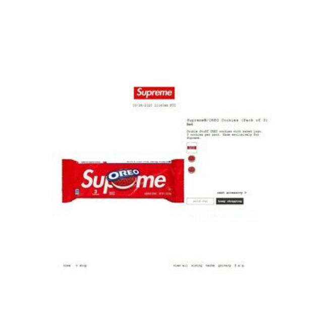 Supreme(シュプリーム)の正規品新品未開封Supreme Oreo 日本未入荷　3個入り　レア 食品/飲料/酒の食品(菓子/デザート)の商品写真