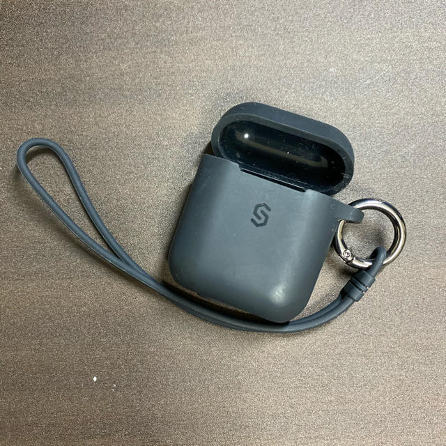 Apple AirPods with Charging Caseスマホ/家電/カメラ