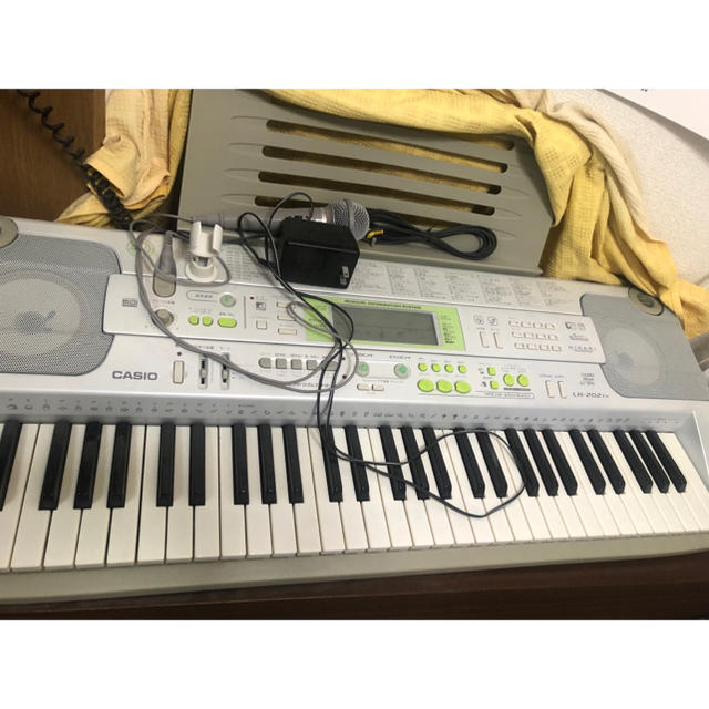 電子ピアノ　カシオ　CASIO LK-202