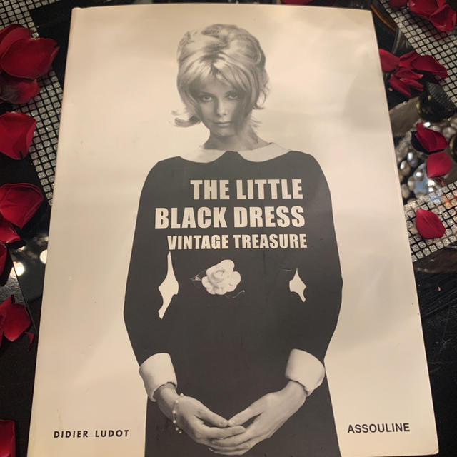 完売　THE LITTLE BLACK DRESS  エンタメ/ホビーの本(洋書)の商品写真