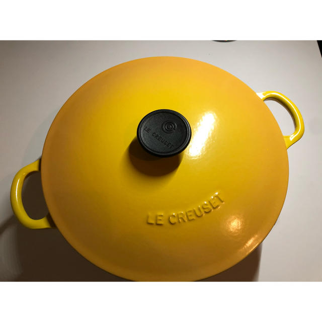 LE CREUSET(ルクルーゼ)の【限定値下げ】ル・クルーゼ ホーロー 鍋 マルミット 26 cm ソレイユカラー インテリア/住まい/日用品のキッチン/食器(鍋/フライパン)の商品写真