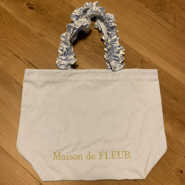 Maison de FLEUR(メゾンドフルール)のメゾンドフルール フリルトートバッグ レディースのバッグ(トートバッグ)の商品写真