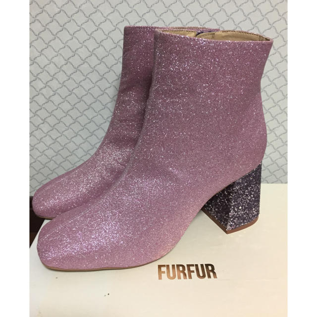fur fur(ファーファー)の未使用☆FUR FUR グリッターラメショートブーツ レディースの靴/シューズ(ブーツ)の商品写真