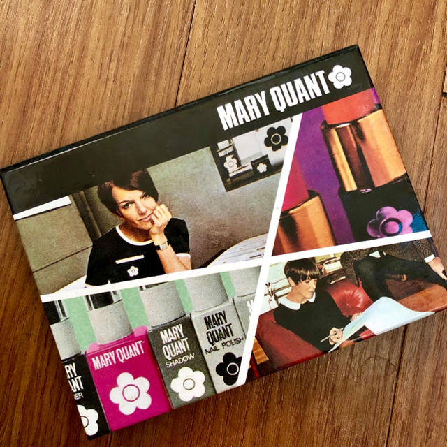 MARY QUANT(マリークワント)のマリクワ　ノベルティ　パレット　アイシャドウ エンタメ/ホビーのコレクション(ノベルティグッズ)の商品写真