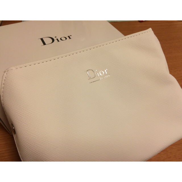 Christian Dior(クリスチャンディオール)のディオール ノベルティポーチ コスメ/美容のスキンケア/基礎化粧品(その他)の商品写真