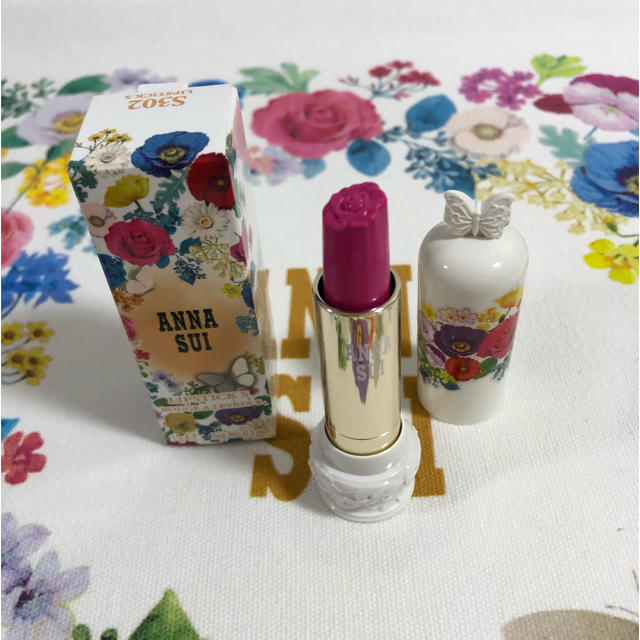 ANNA SUI(アナスイ)のアナスイ　最後の1点　アイカラー とリップスティック2点 コスメ/美容のベースメイク/化粧品(口紅)の商品写真