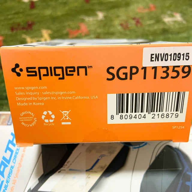 Spigen(シュピゲン)のSpigen 車載ホルダー STEALTH  スマホ/家電/カメラのスマホアクセサリー(iPhoneケース)の商品写真